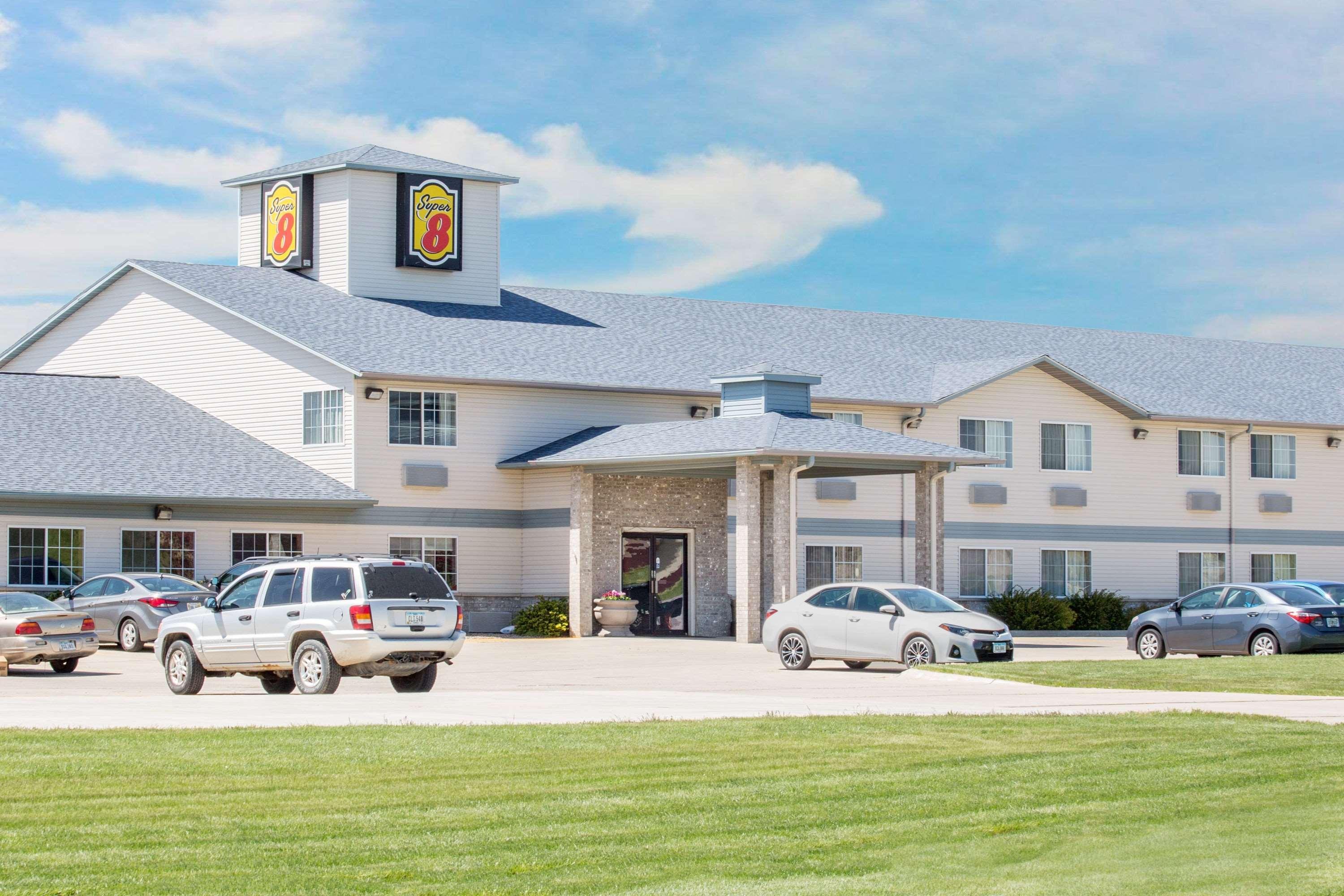 Super 8 By Wyndham Carroll/east